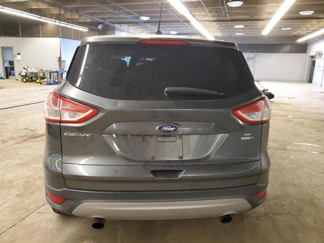 1FMCU9G90GUA77475 - 2016 FORD ESCAPE SE GRAY photo 6