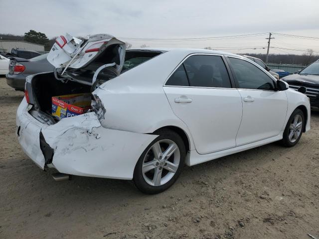 4T1BF1FK3EU340230 - 2014 TOYOTA CAMRY L WHITE photo 3