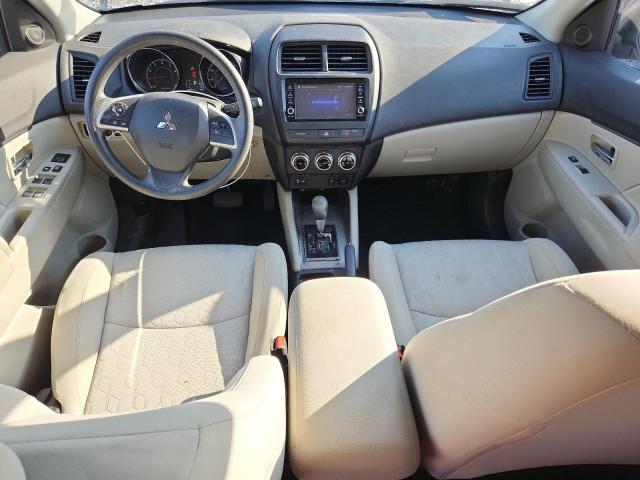 JA4APUAU1MU001160 - 2021 MITSUBISHI OUTLANDER ES SILVER photo 8