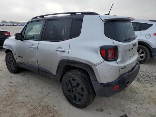 ZACCJBCB5JPG61926 - 2018 JEEP RENEGADE TRAILHAWK SILVER photo 2