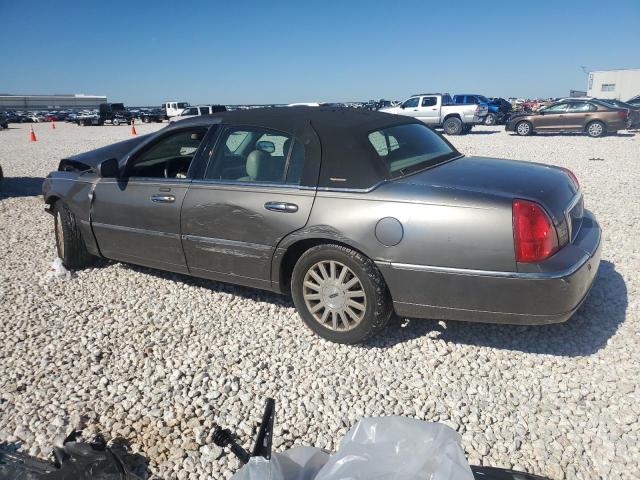 1LNHM81W14Y627379 - 2004 LINCOLN TOWN CAR EXECUTIVE Շագանակագույն լուսանկար 2