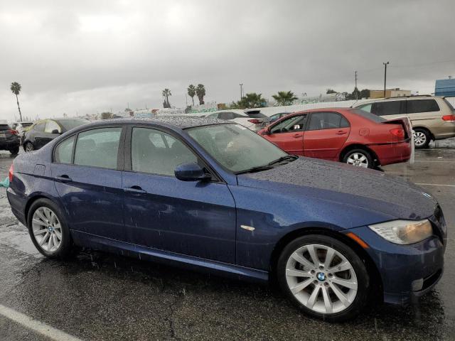 WBAPH7G57BNN05005 - 2011 BMW 328 I BLUE photo 4