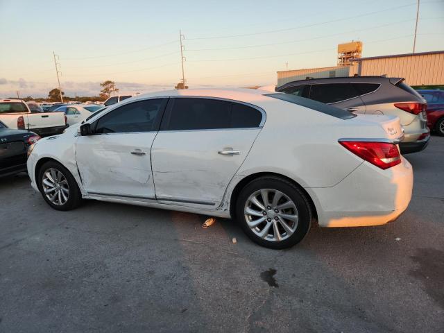 1G4GB5G31FF152280 - 2015 BUICK LACROSSE WHITE photo 2