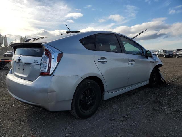 JTDKN3DU3D5616065 - 2013 TOYOTA PRIUS SILVER photo 3