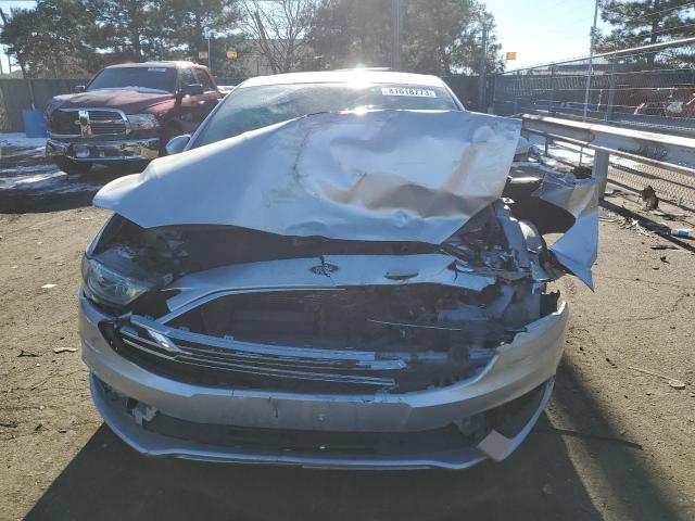 3FA6P0LU8HR380792 - 2017 FORD FUSION SE HYBRID SILVER photo 5