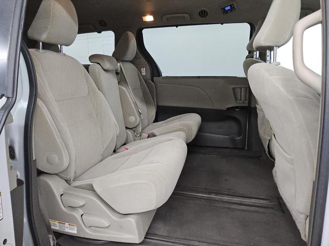 5TDYZ3DC6HS826178 - 2017 TOYOTA SIENNA XLE 白色 照片 11