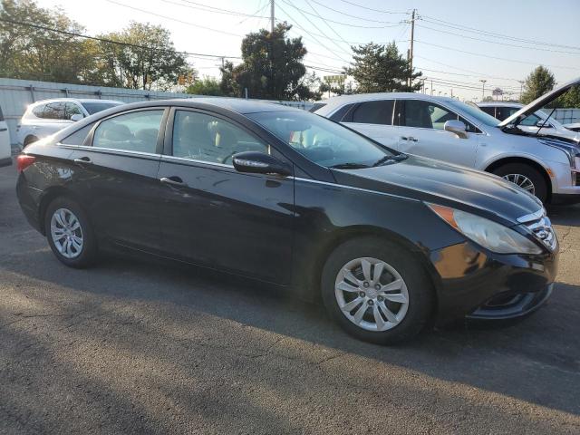 5NPEB4AC5DH554191 - 2013 HYUNDAI SONATA GLS BLACK photo 4