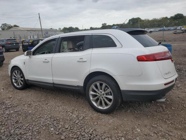 2LMHJ5AT8ABJ10591 - 2010 LINCOLN MKT Blanc photo 2