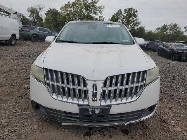 2LMHJ5AT8ABJ10591 - 2010 LINCOLN MKT Blanc photo 5