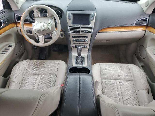 2LMHJ5AT8ABJ10591 - 2010 LINCOLN MKT Blanc photo 8