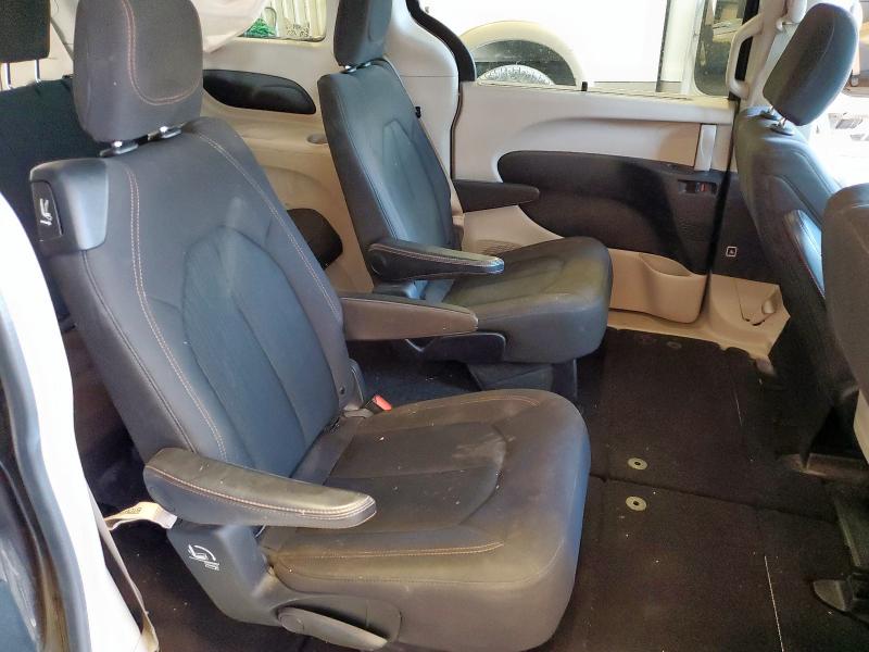 2C4RC1FG4JR280215 - 2018 CHRYSLER PACIFICA TOURING PLUS GRAY photo 11