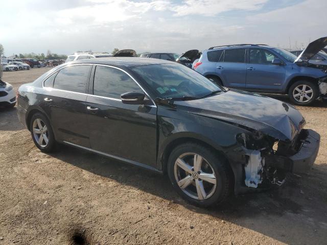 1VWBH7A38DC021876 - 2013 VOLKSWAGEN PASSAT SE 黑色 照片 4