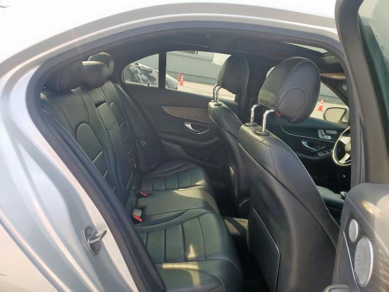 55SWF4KB7GU166105 - 2016 MERCEDES-BENZ C 300 4MATIC SILVER photo 10
