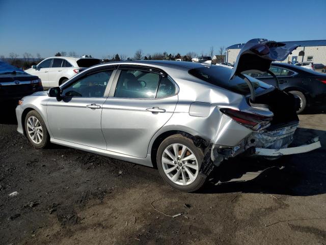 4T1C11AK4PU758518 - 2023 TOYOTA CAMRY LE SILVER photo 2