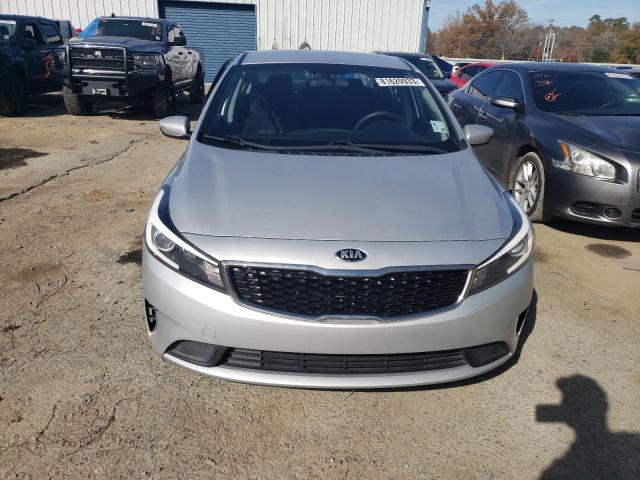 3KPFK4A71JE180332 - 2018 KIA FORTE LX GRAY photo 5