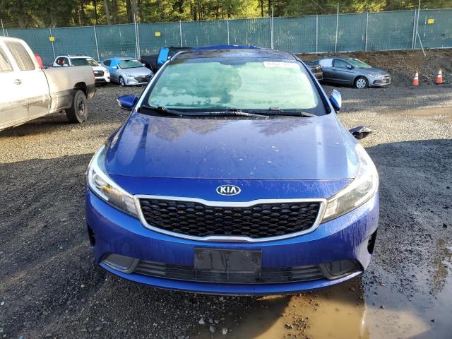 3KPFK4A75HE141284 - 2017 KIA FORTE LX BLUE photo 5