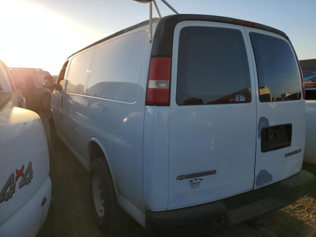 1GCGG25U841187800 - 2004 CHEVROLET EXPRESS G2 WHITE photo 2