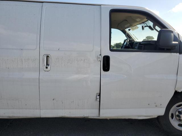 1GCWGAF72N1142965 - 2022 CHEVROLET EXPRESS G2 WHITE photo 11
