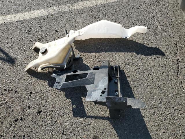 1GCWGAF72N1142965 - 2022 CHEVROLET EXPRESS G2 WHITE photo 13