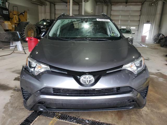 JTMBFREV4HJ133902 - 2017 TOYOTA RAV4 LE Boz foto 5