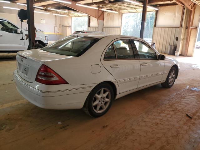WDBRF61JX2F172972 - 2002 MERCEDES-BENZ C 240 Սպիտակ լուսանկար 3