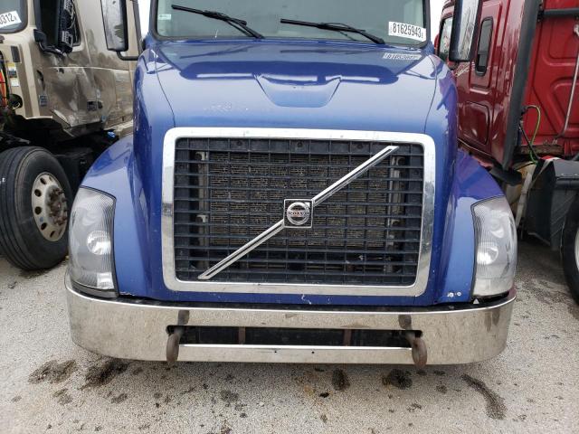 4V4NC9EH5DN147072 - 2013 VOLVO VN VNL BLUE photo 7