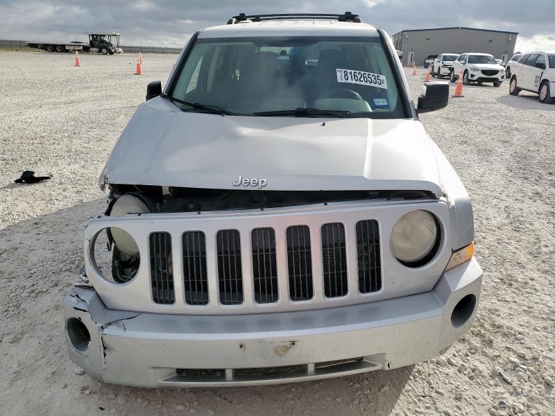 1J8FT28W78D521476 - 2008 JEEP PATRIOT SPORT SILVER photo 5