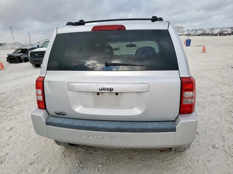 1J8FT28W78D521476 - 2008 JEEP PATRIOT SPORT SILVER photo 6
