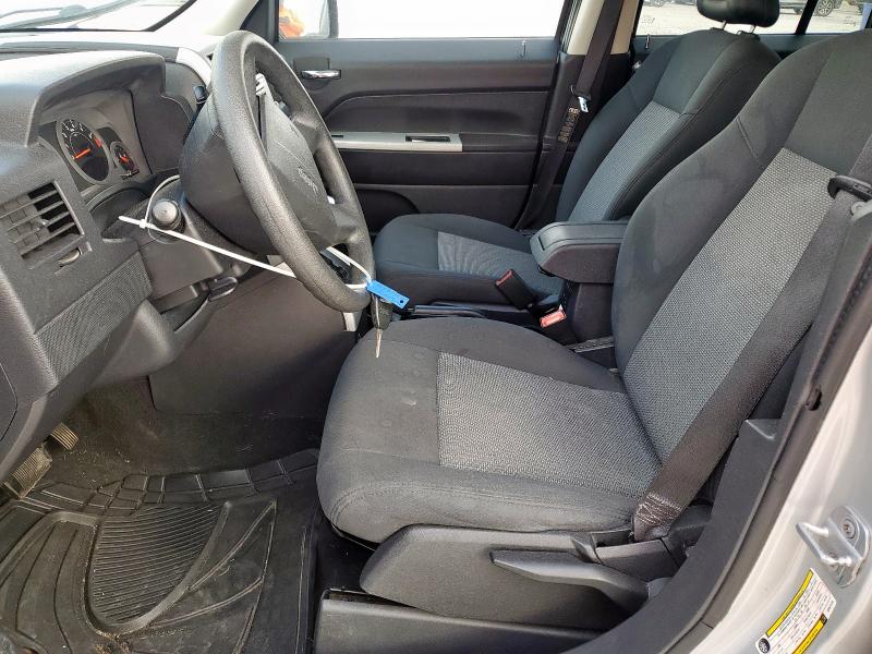 1J8FT28W78D521476 - 2008 JEEP PATRIOT SPORT SILVER photo 7