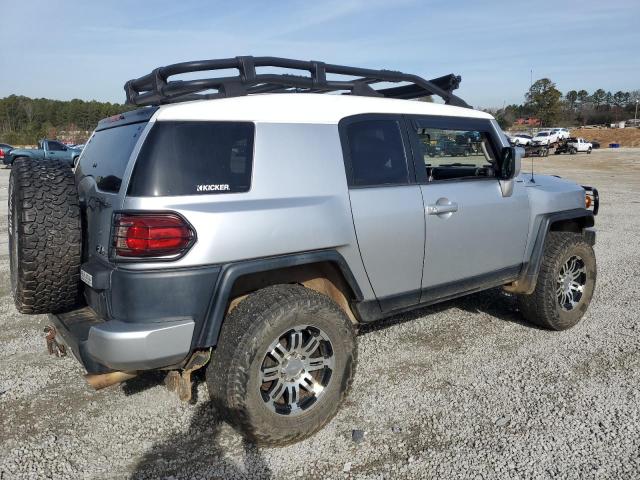 JTEBU11FX70043966 - 2007 TOYOTA FJ CRUISER SILVER photo 3