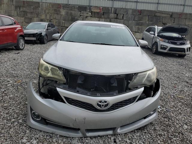 4T1BF1FK4DU267058 - 2013 TOYOTA CAMRY L 银色 照片 5