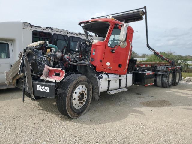 1M2AX04C9DM015255 - 2013 MACK 700 GU700 RED photo 2