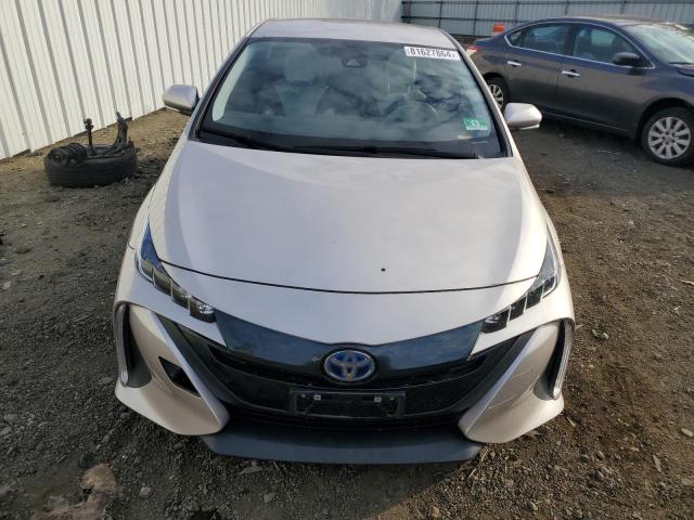 JTDKARFP5J3092818 - 2018 TOYOTA PRIUS PRIM 米色 照片 5
