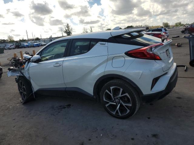 JTNKHMBX6J1007688 - 2018 TOYOTA C-HR XLE أبيض صورة 2