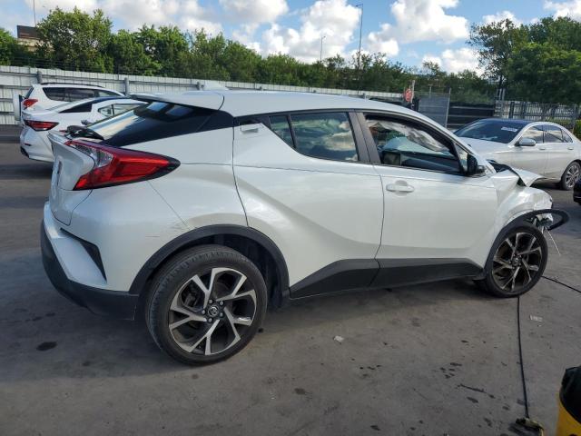 JTNKHMBX6J1007688 - 2018 TOYOTA C-HR XLE أبيض صورة 3