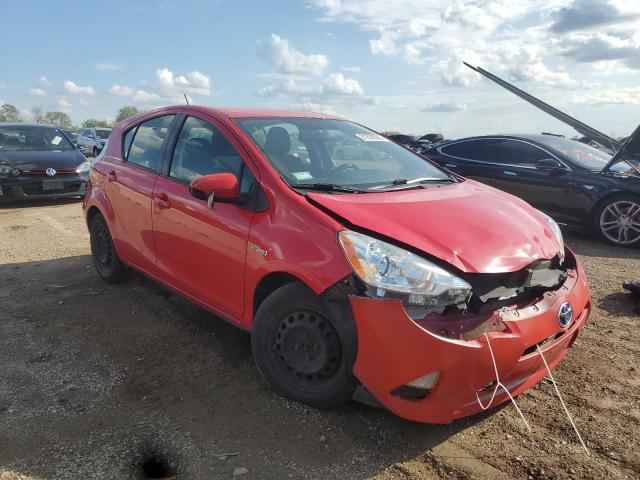 JTDKDTB31E1571052 - 2014 TOYOTA PRIUS C 红色 照片 4