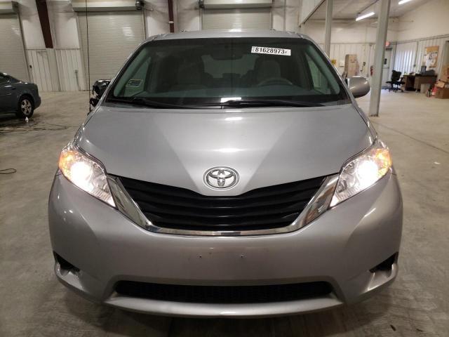 5TDKK3DC8ES457555 - 2014 TOYOTA SIENNA LE SILVER photo 5