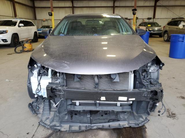 4T1BF1FK0HU814946 - 2017 TOYOTA CAMRY LE 灰色 照片 5