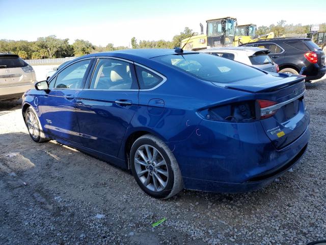 3FA6P0SU4HR191557 - 2017 FORD FUSION TITANIUM PHEV BLUE photo 2