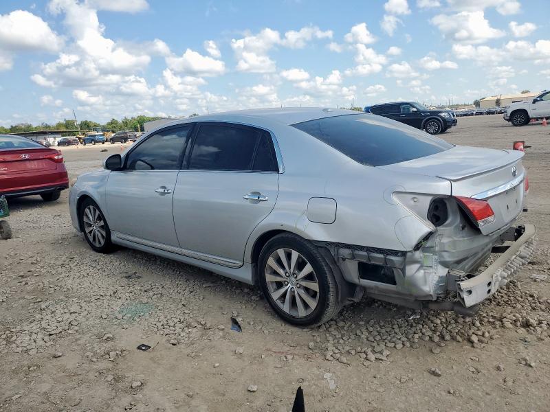 4T1BK3DB3BU398831 - 2011 TOYOTA AVALON BASE Серебристый фото 2