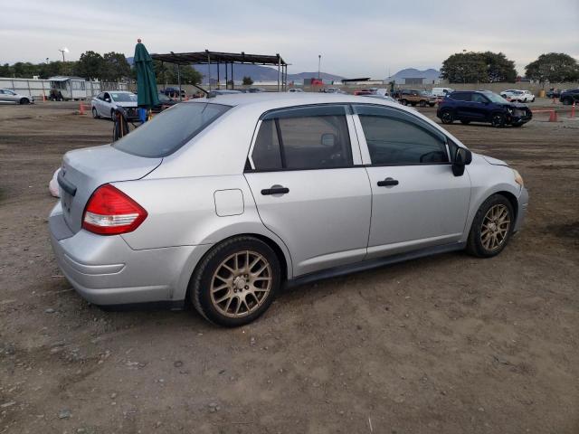 3N1CC11E19L425590 - 2009 NISSAN VERSA S SILVER photo 3