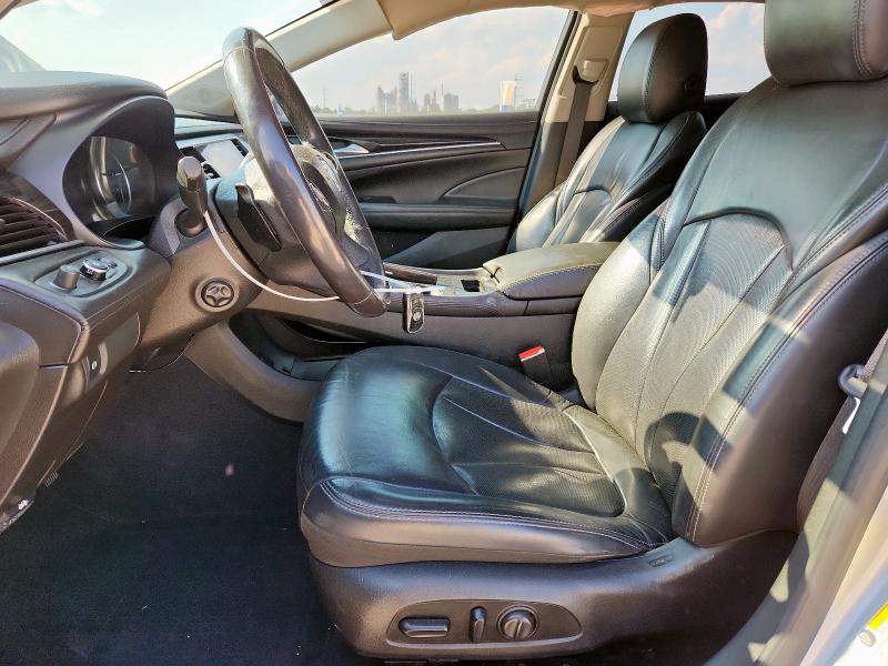 1G4ZP5SZXJU133060 - 2018 BUICK LACROSSE ESSENCE Argent photo 7