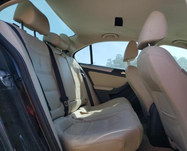 3VWD07AJXEM371105 - 2014 VOLKSWAGEN JETTA SE შავი ფოტო 10