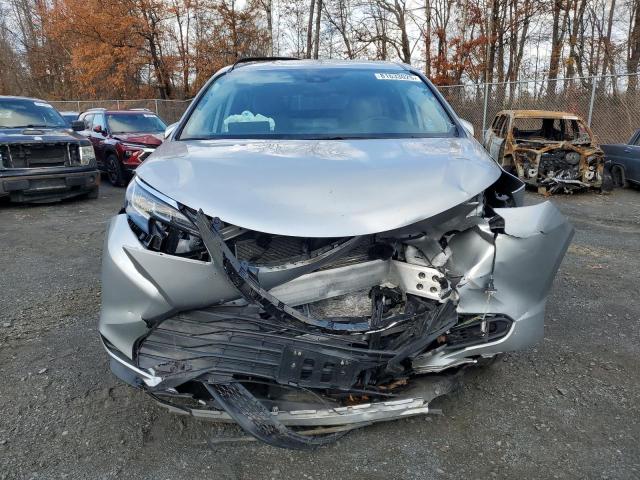 5TDKRKEC0PS163462 - 2023 TOYOTA SIENNA LE SILVER photo 5