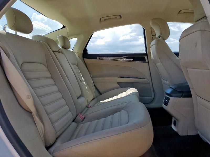 3FA6P0H77DR330186 - 2013 FORD FUSION SE WHITE photo 10