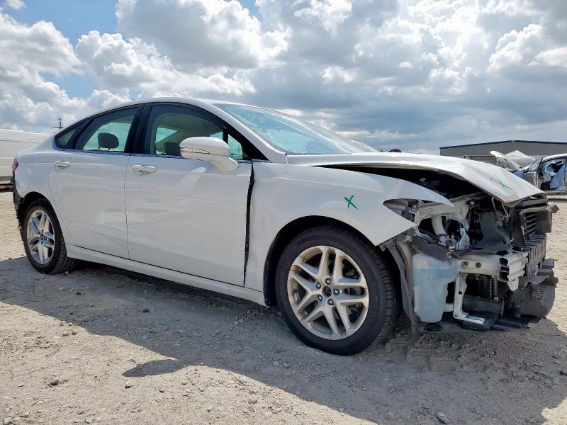 3FA6P0H77DR330186 - 2013 FORD FUSION SE WHITE photo 4