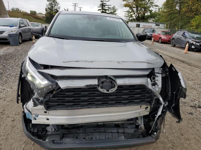 2T3H1RFV2PW263622 - 2023 TOYOTA RAV4 LE 银色 照片 5