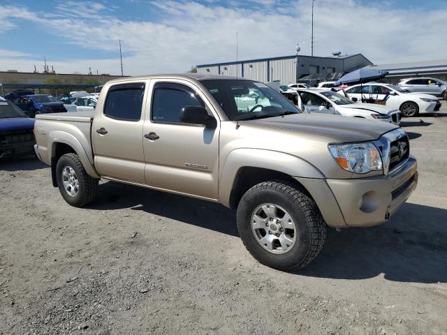 5TEJU62N97Z386612 - 2007 TOYOTA TACOMA DOUBLE CAB PRERUNNER GOLD photo 4