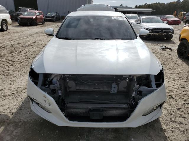 1HGCV1F12JA237770 - 2018 HONDA ACCORD LX WHITE photo 5