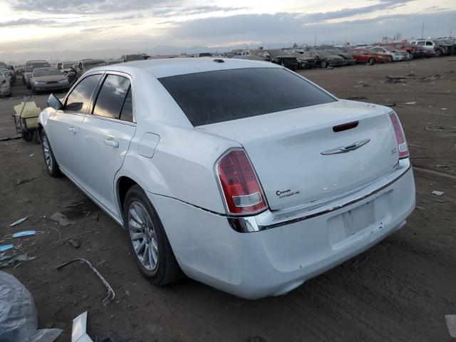 2C3CCAAG8DH529000 - 2013 CHRYSLER 300 WHITE photo 2